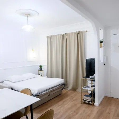 Appartement Entire Paris, 3rd Floor With Elevator *