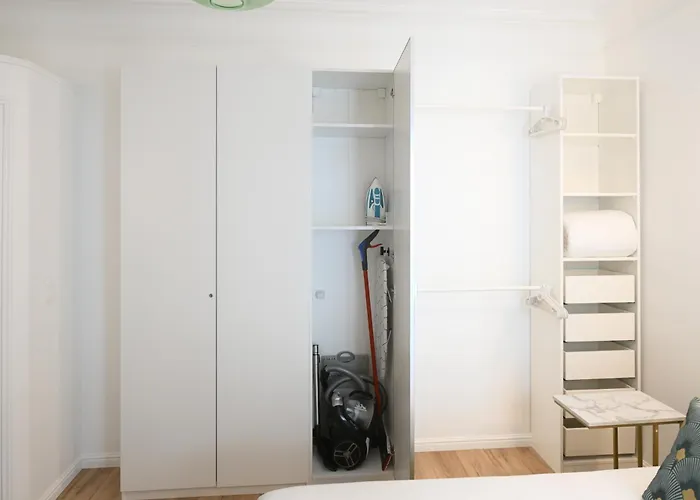 Entire Paris, 3rd Floor With Elevator Appartement Paris
