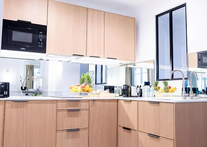 Entire Paris, 3rd Floor With Elevator Appartement