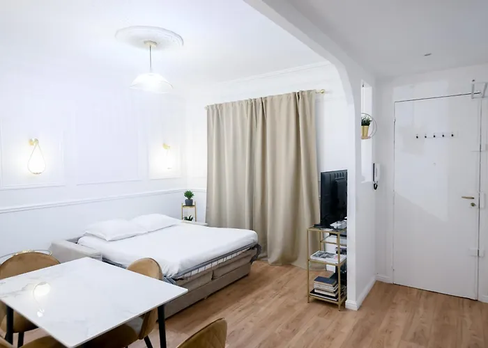 Appartement Entire Paris, 3rd Floor With Elevator *