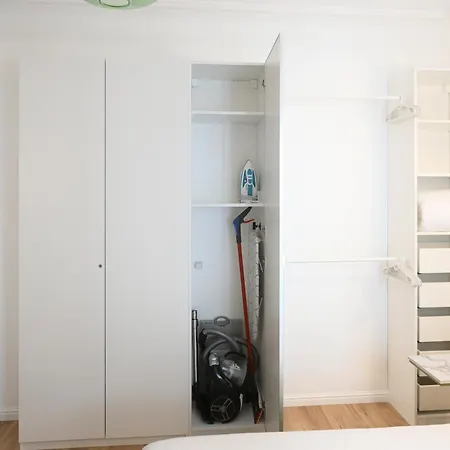 Entire Paris, 3rd Floor With Elevator Apartament Paryż