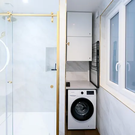 Entire Paris, 3rd Floor With Elevator Apartament *