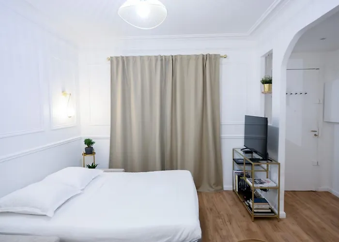 Entire Paris, 3rd Floor With Elevator * Παρίσι